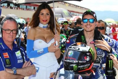 z16509413Q,Jorge-Lorenzo-i-dziewczyna-z-Mugello.jpg