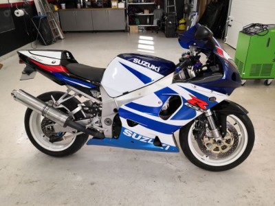 GSXR 750 KO 1 bis.jpg